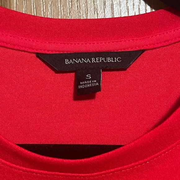 Banana Republic Red Short Sleeve Peplum Top - Picture 7 of 10